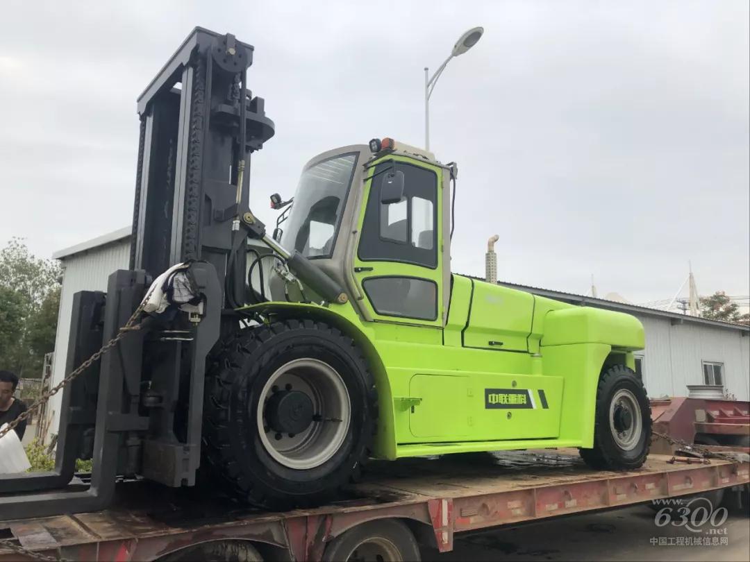 中聯(lián)重科工業(yè)車(chē)輛公司F160型16噸大噸位叉車(chē)產(chǎn)品順利交付