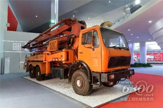 中國第一臺(tái)37米泵車