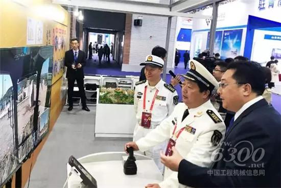 軍方體驗(yàn)現(xiàn)場體驗(yàn)雷沃智能化產(chǎn)品