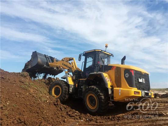 一機(jī)多用的848H裝載機(jī)