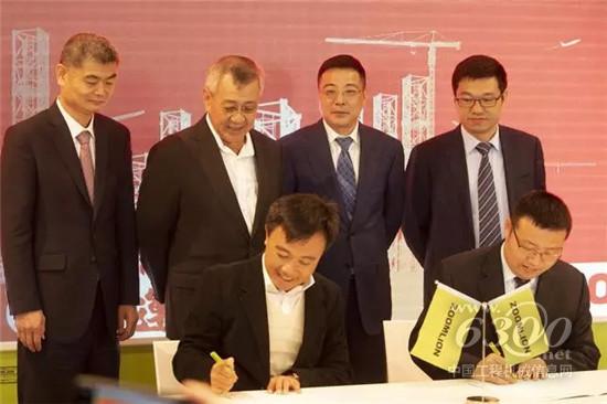 新加坡企業(yè)批量采購中聯(lián)重科大型塔機