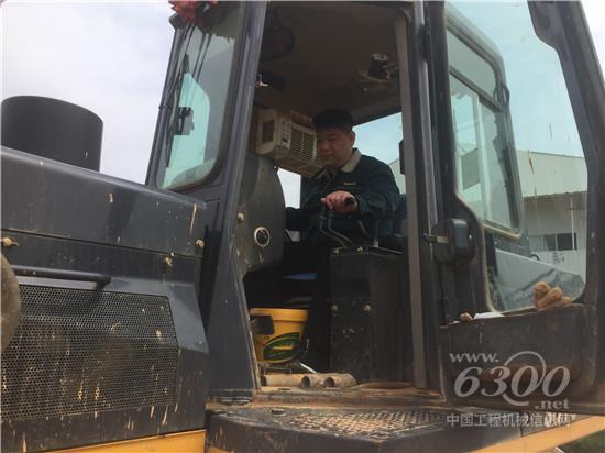 山推“客戶關愛行”走進“星城”長沙