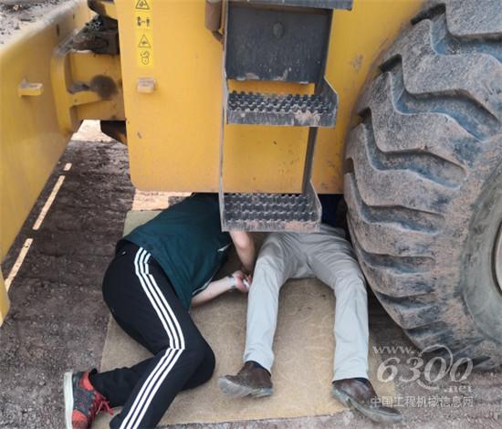 客戶關(guān)愛行走進四川 