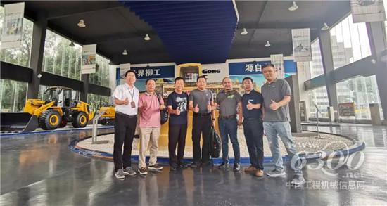 十載春秋，攜手共行