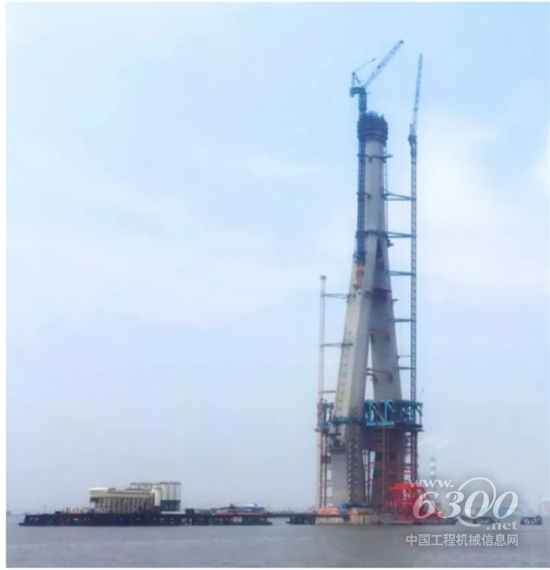 山推建友助力國(guó)內(nèi)最高世界跨度最大—滬通長(zhǎng)江大橋