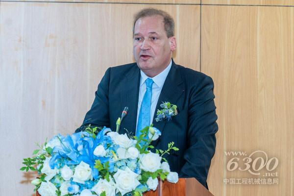 TUV萊茵大中華區(qū)高級副總裁陶思騰博士致辭