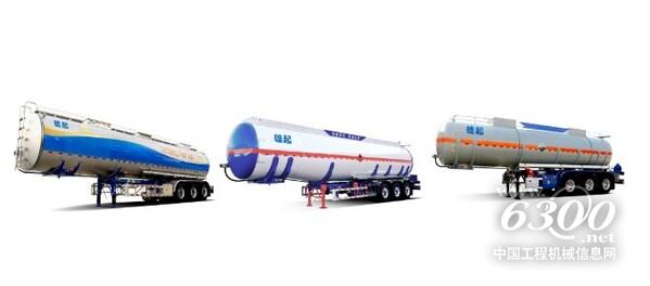 圖為業(yè)績(jī)會(huì)現(xiàn)場(chǎng)管理層合影