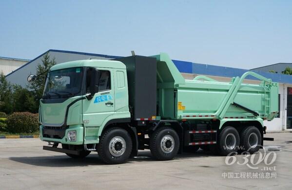 圖為業(yè)績(jī)會(huì)現(xiàn)場(chǎng)管理層合影