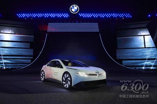 寶馬集團(tuán)負(fù)責(zé)客戶(hù)、品牌及銷(xiāo)售業(yè)務(wù)的董事高樂(lè)先生