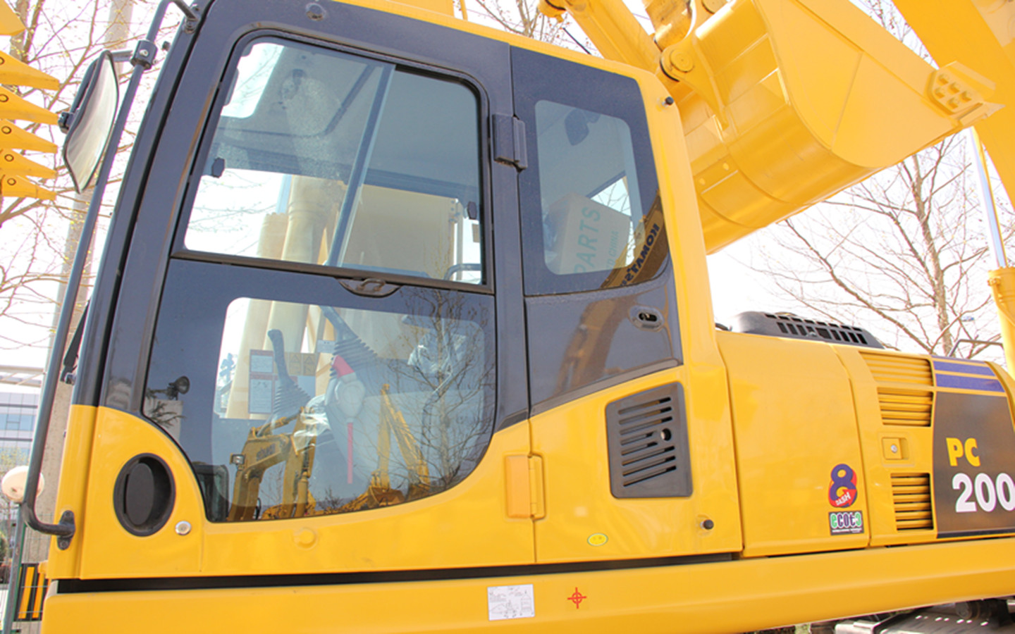 小松PC200-8履帶式液壓挖掘機(jī)