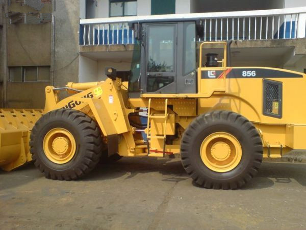 柳工CLG856輪式裝載機
