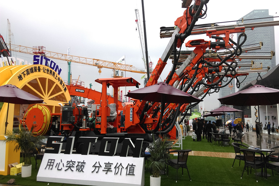 Bauma China 2016——江西鑫通機(jī)械制造有限公司展臺(tái)風(fēng)采