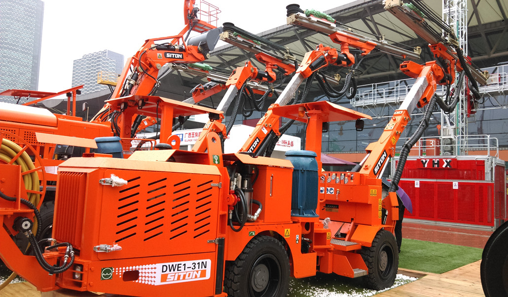 Bauma China 2016——江西鑫通機(jī)械制造有限公司展臺(tái)風(fēng)采