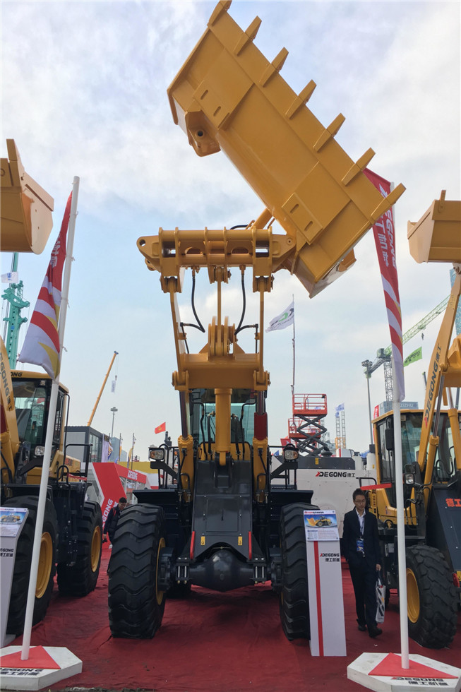 Bauma China 2016——德州德工機械有限公司展臺風(fēng)采
