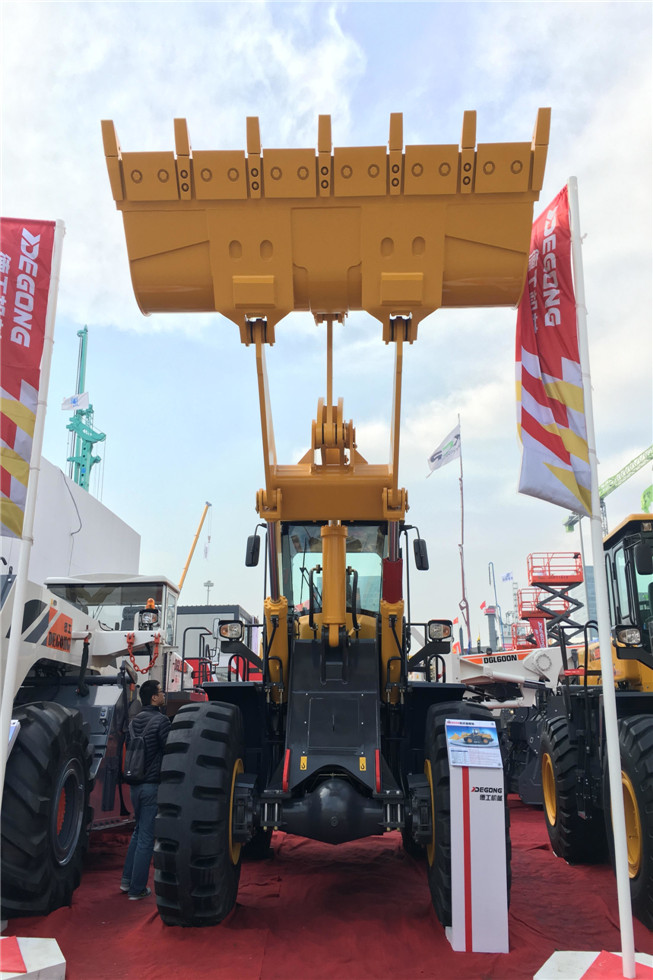 Bauma China 2016——德州德工機械有限公司展臺風(fēng)采
