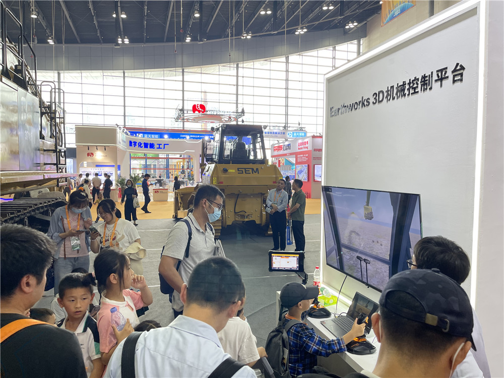 2023長沙國際工程機(jī)械展覽會展臺風(fēng)采：卡特彼勒