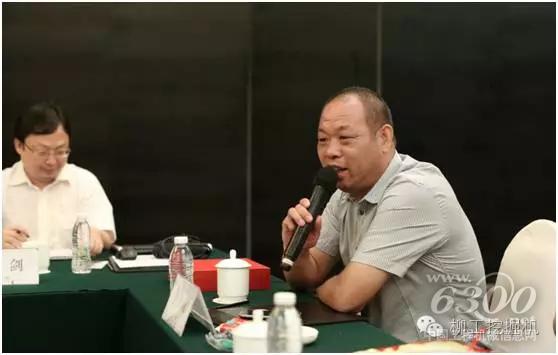 曹仕虎，柳工南京客戶。