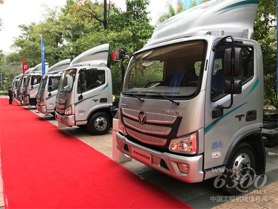 配裝康明斯ISF4.5L發(fā)動機的福田歐馬可S5超級中卡