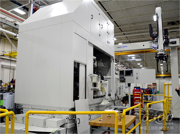 采用進口機加工中心