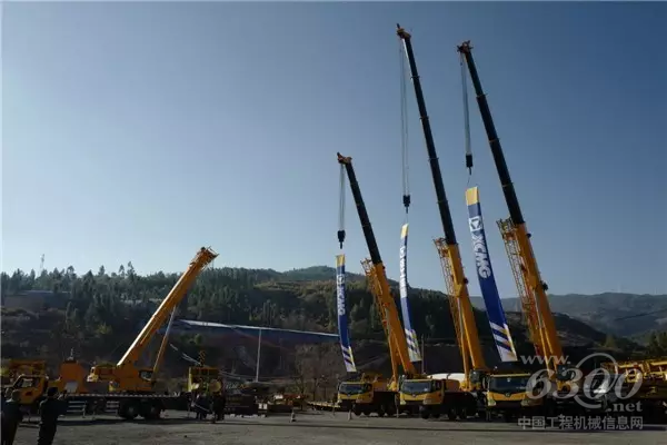 G一代起重機(jī)整裝待發(fā)，期待見(jiàn)證吊裝大咖的精彩表現(xiàn)