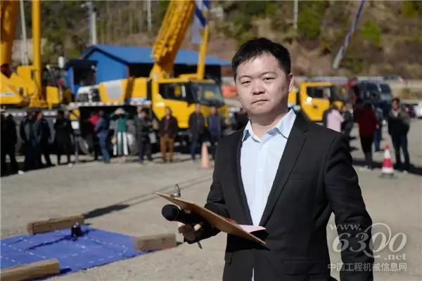 現(xiàn)場(chǎng)裁判員英姿颯爽