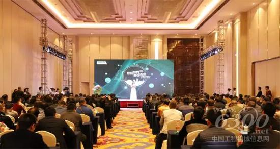 中聯(lián)重科4.0產(chǎn)品全國巡展上海站現(xiàn)場人氣爆滿