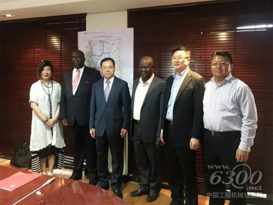 加納鐵道開(kāi)發(fā)部長(zhǎng)喬·加蒂