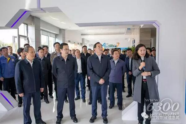 徐州市委書記張國華帶領相關部門負責人到徐工調研