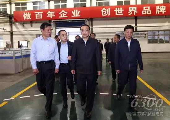 李克強總理考察中聯(lián)重科農(nóng)機裝備制造基地