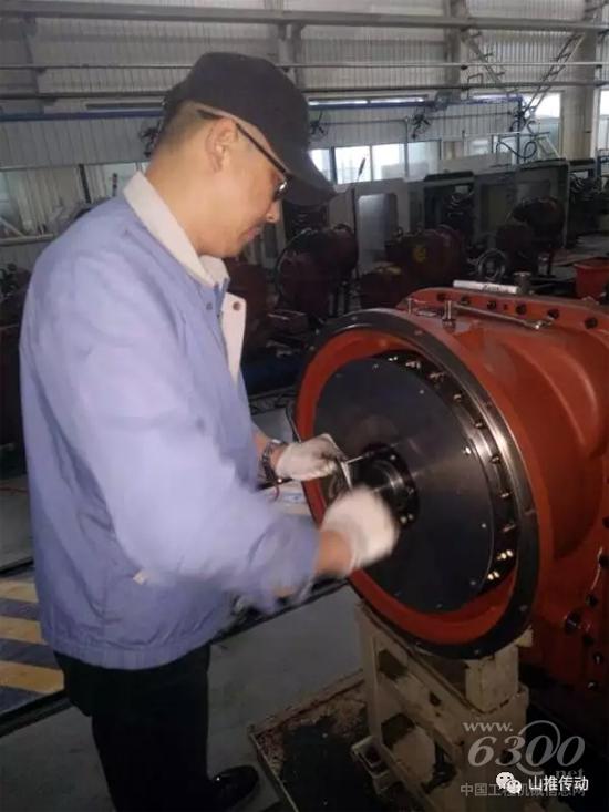 山推傳動服務(wù)工程師