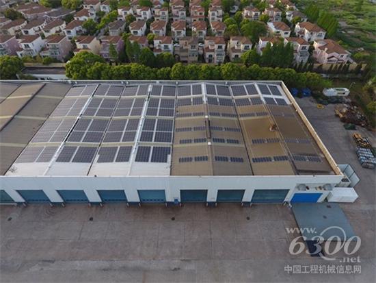 彩鋼瓦房頂:1620個組件，5個逆變器，裝機容量186.3kW