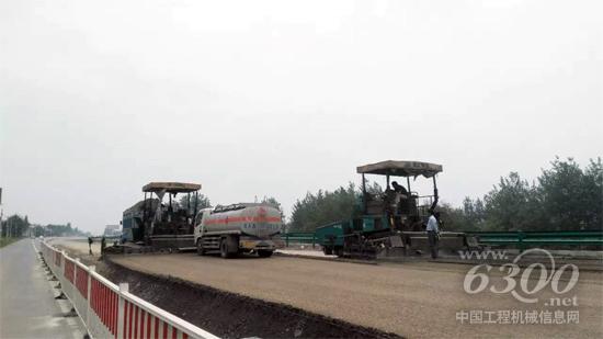 合寧高速擴改建項目中，徐工RP755攤鋪機老驥伏櫪，比翼雙飛！