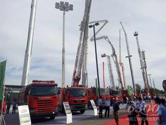 中聯(lián)重科多款消防裝備驚艷亮相CHINA FIRE 2017