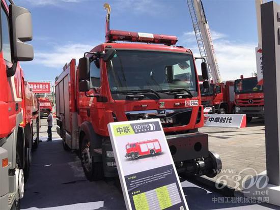 “智能勇士”GD170路軌兩用消防車