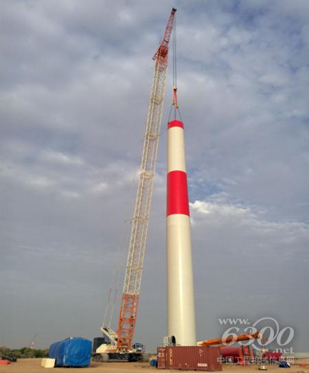 QUY500履帶起重機(jī)正在風(fēng)電項目現(xiàn)場施工