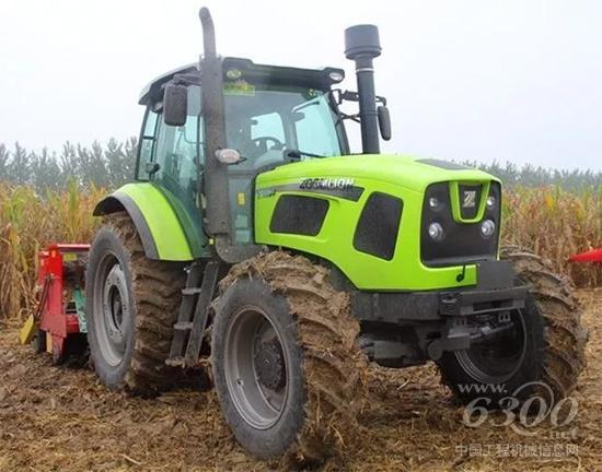 RS1504拖拉機(jī)特別適合深耕深松作業(yè)