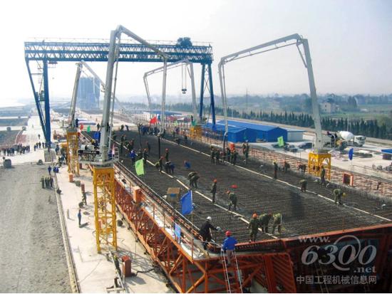 參與杭州灣跨海大橋建設(shè)