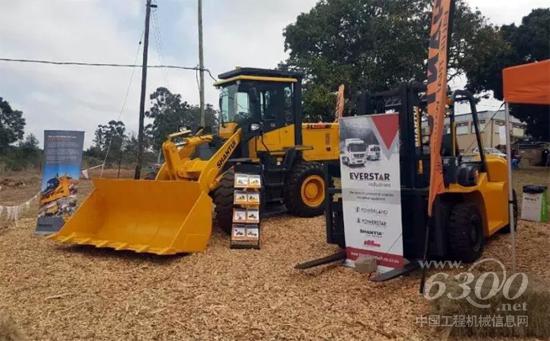 山推產品閃亮登場南非農業(yè)技術展會