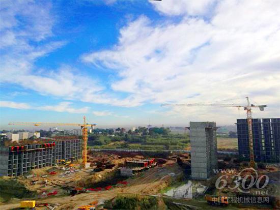 中聯(lián)重科塔機助建阿爾及利亞大型商業(yè)住宅項目