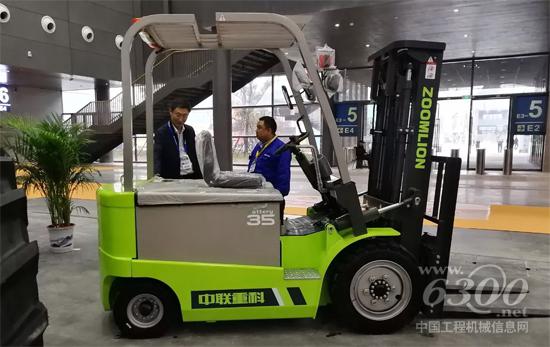 展會(huì)現(xiàn)場(chǎng)