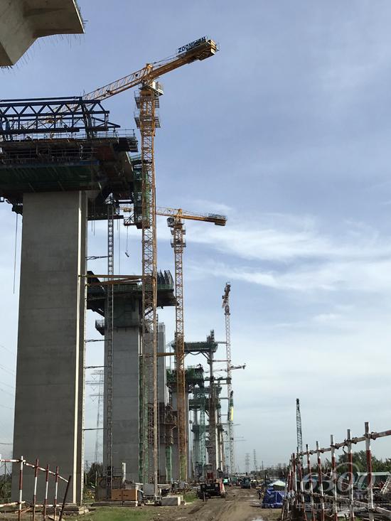 中聯(lián)重科塔機助建越南南北高速公路