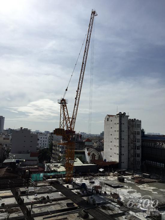 中聯(lián)重科L125-10F動臂塔在越南施工