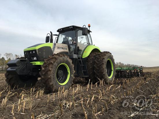 PL2304大馬力拖拉機