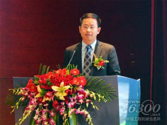 江明總經(jīng)理做主題報(bào)告