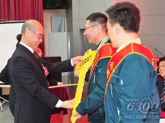 頒獎(jiǎng)現(xiàn)場(chǎng)