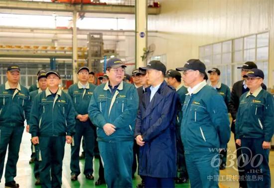 慰問(wèn)現(xiàn)場(chǎng)