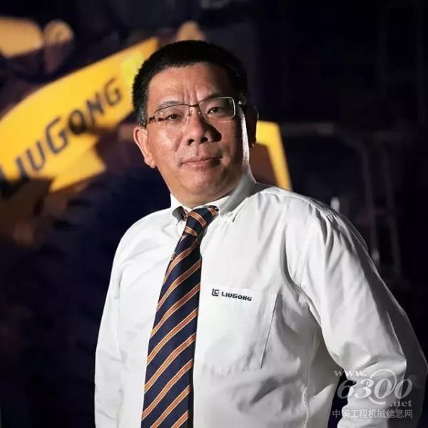 十三屆全國人大代表、廣西柳工集團(tuán)有限公司董事長曾光安