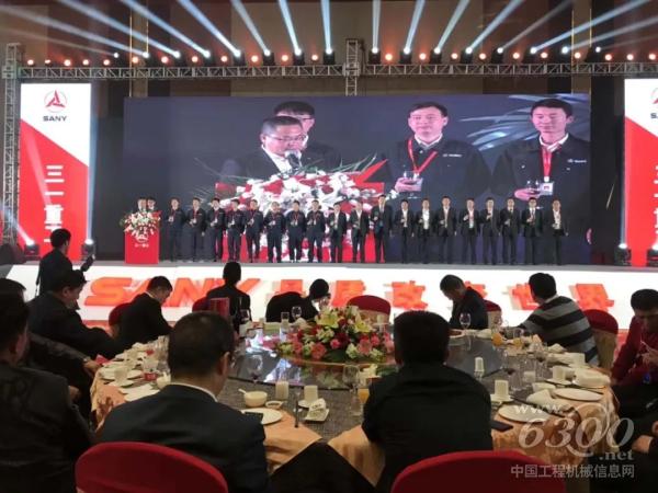 昆明站，董事長攜營銷服務戰(zhàn)士答謝所有來賓