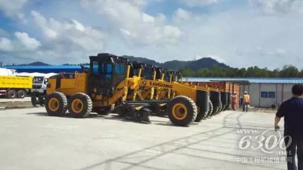 柳工平地機(jī)