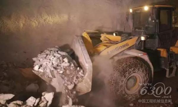 隧道用的側(cè)卸斗一直是行業(yè)的標(biāo)桿